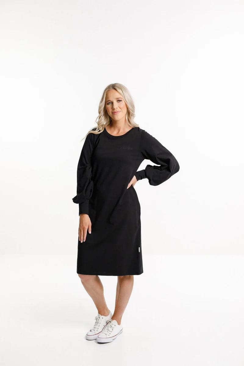 laylah dress black (Last one size 16)