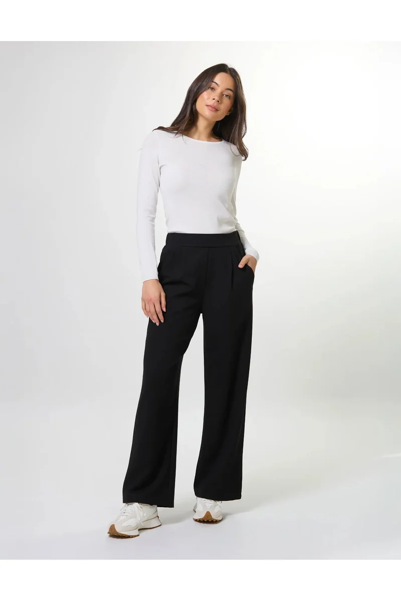 Ria pant black (Last one size 8)