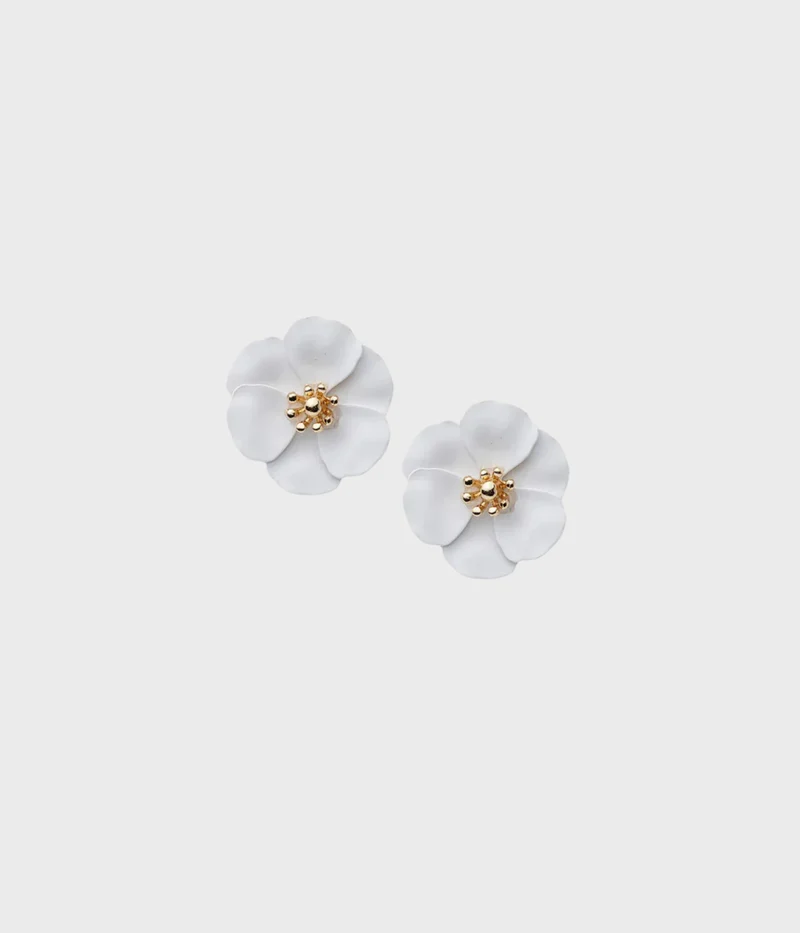 Flower Small Earrings. (MAT WHITE)