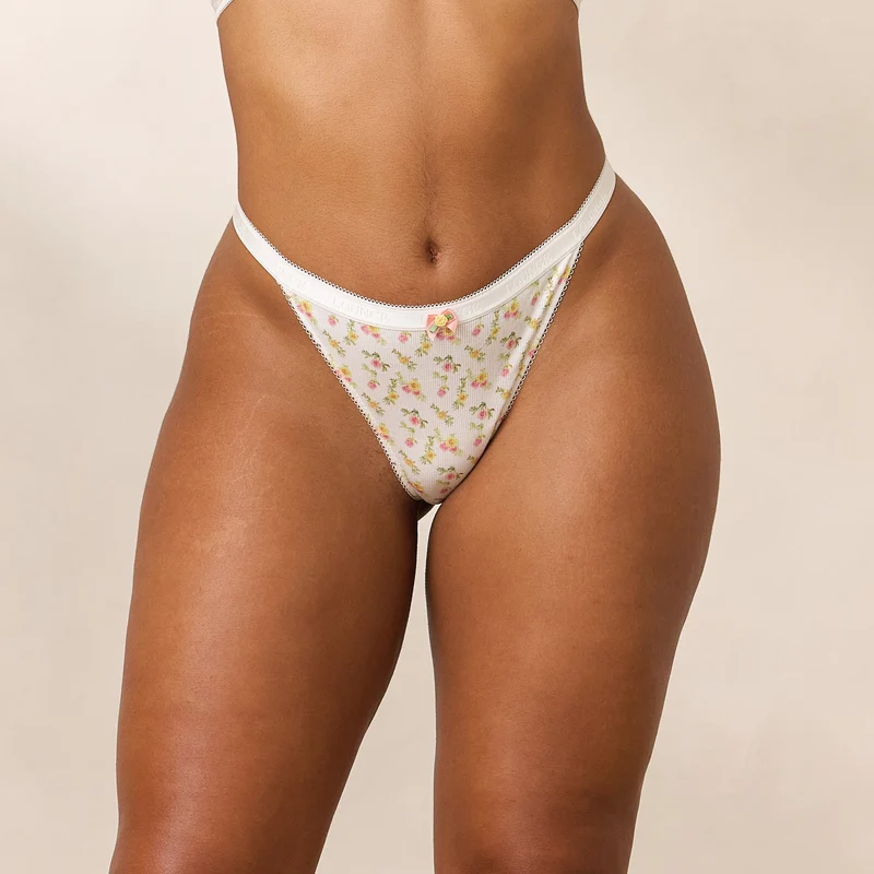 Rosebud Ribbed Stringtrosor - Blommig Vit