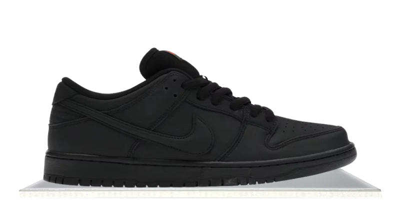 SB Dunk Low Triple Black