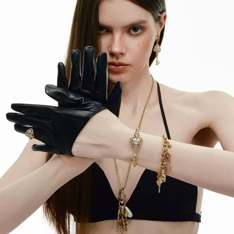 Armband med grunge-hjärta och nyckellås för kvinnor