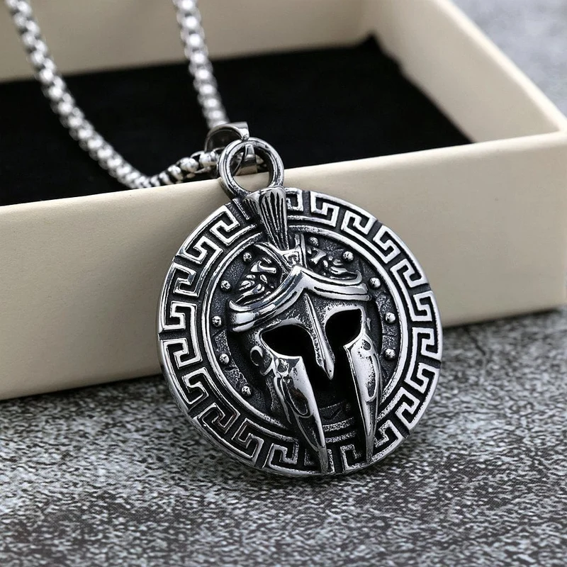 Herrhalsband med spartansk hjälm och punk-meander