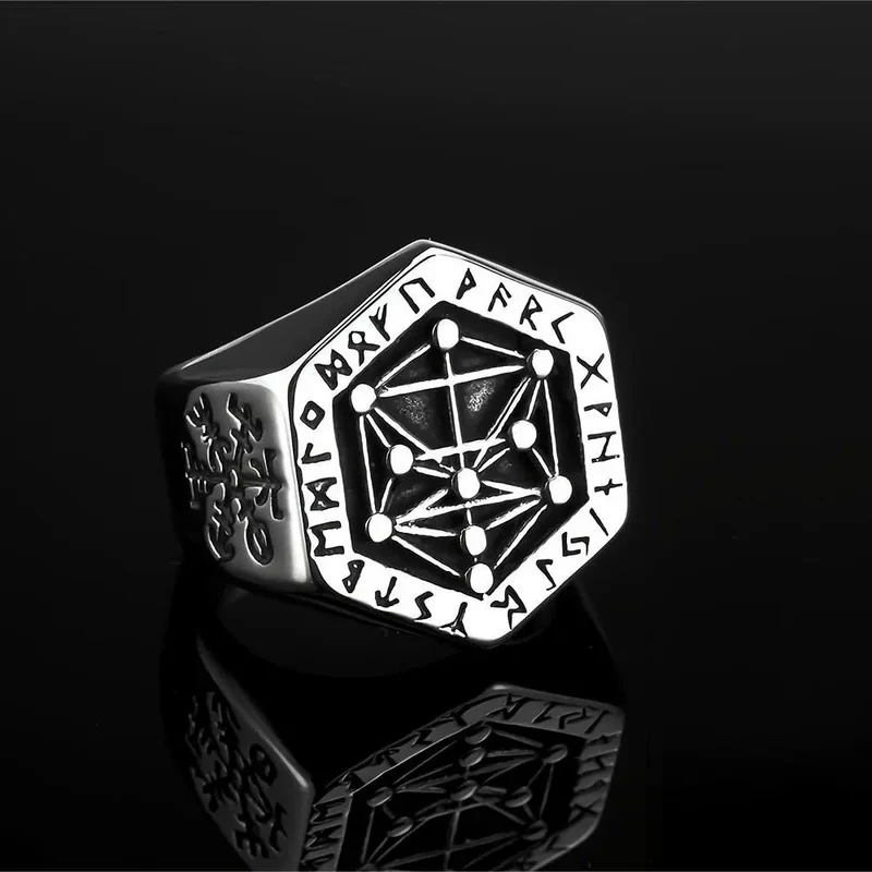 Ring med geometrisk hexagon och nordiska runor för män