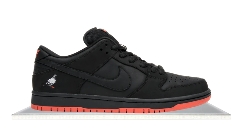 SB Dunk Low 'Black Pigeon'