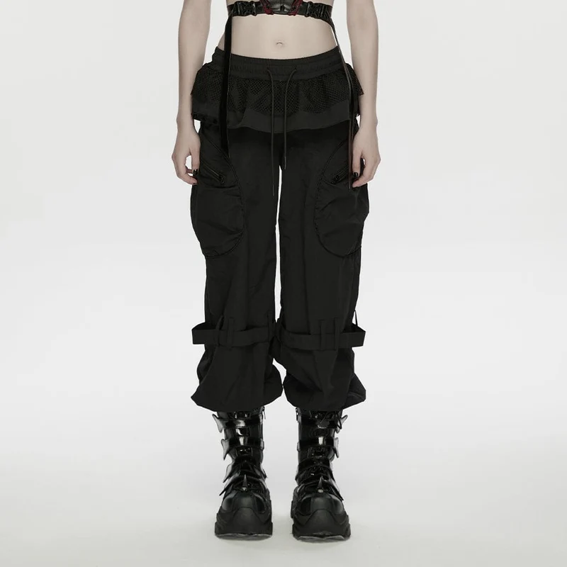 Dambyxor med punkiga volanger och stora fickor