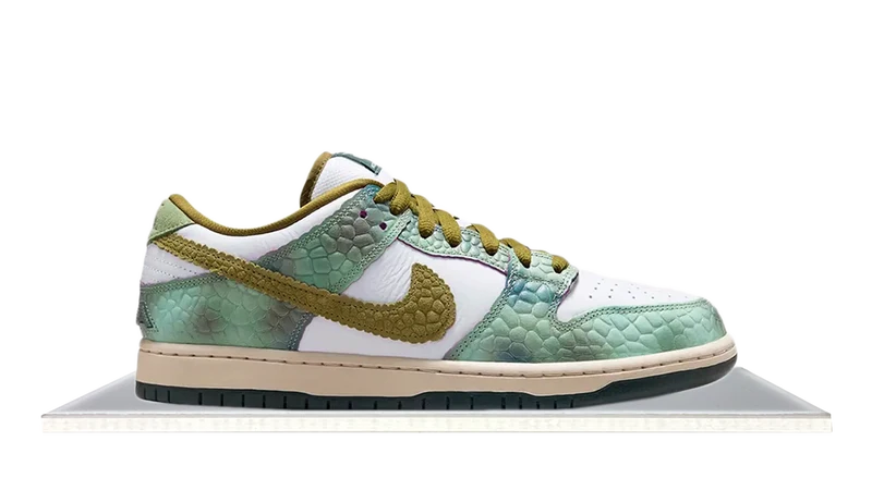 SB Dunk Low Alexis Sablone Chameleon