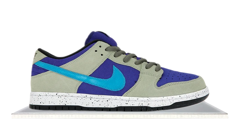 SB Dunk Low Celadon