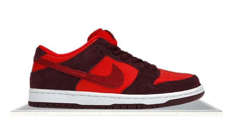 SB Dunk Low Cherry
