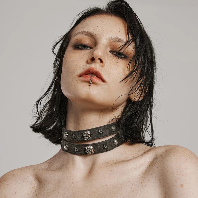 Kvinnors Punk Skull Nitar Double Strap Choker