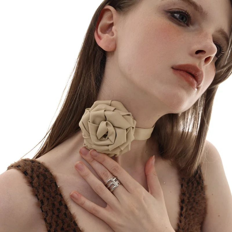 Grunge Rose Spänne Choker för kvinnor