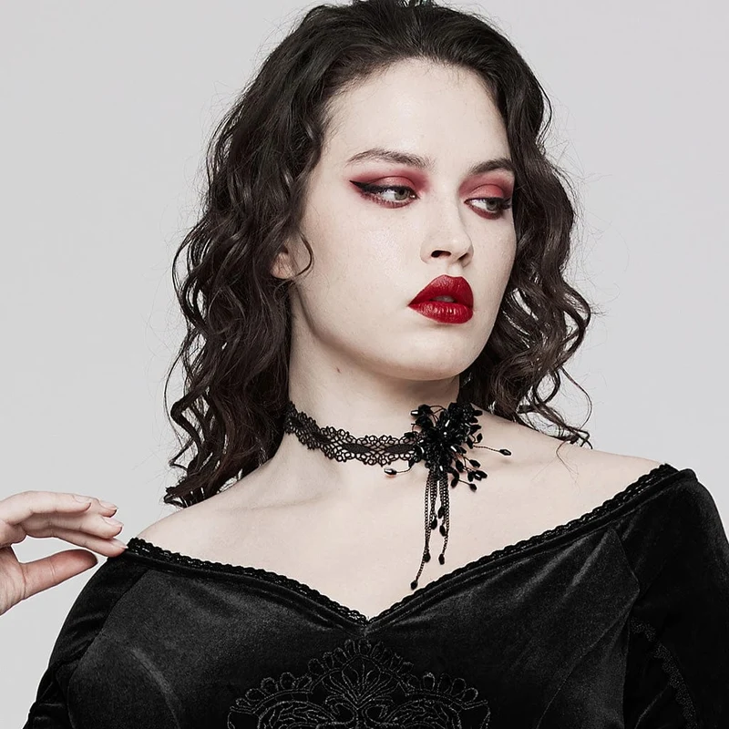 Kvinnors Plus Size Gothic Beaded Flared Lace Choker