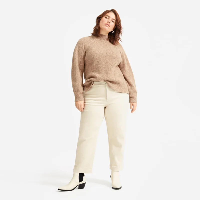 The Straight-Leg Crop | Sandstone | Short
