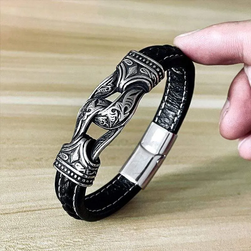 Mäns punksnidade svarta läderarmband