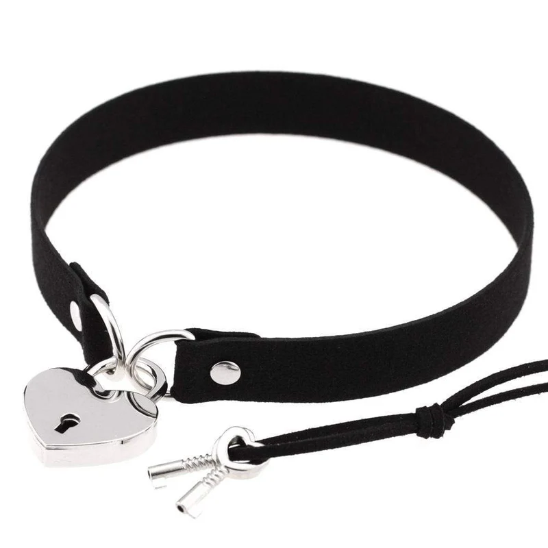 Kvinnors Goth Velvet Heart Lock Choker Halsband med nyckel