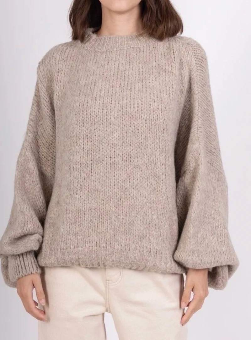 Stickad SANDY - Beige