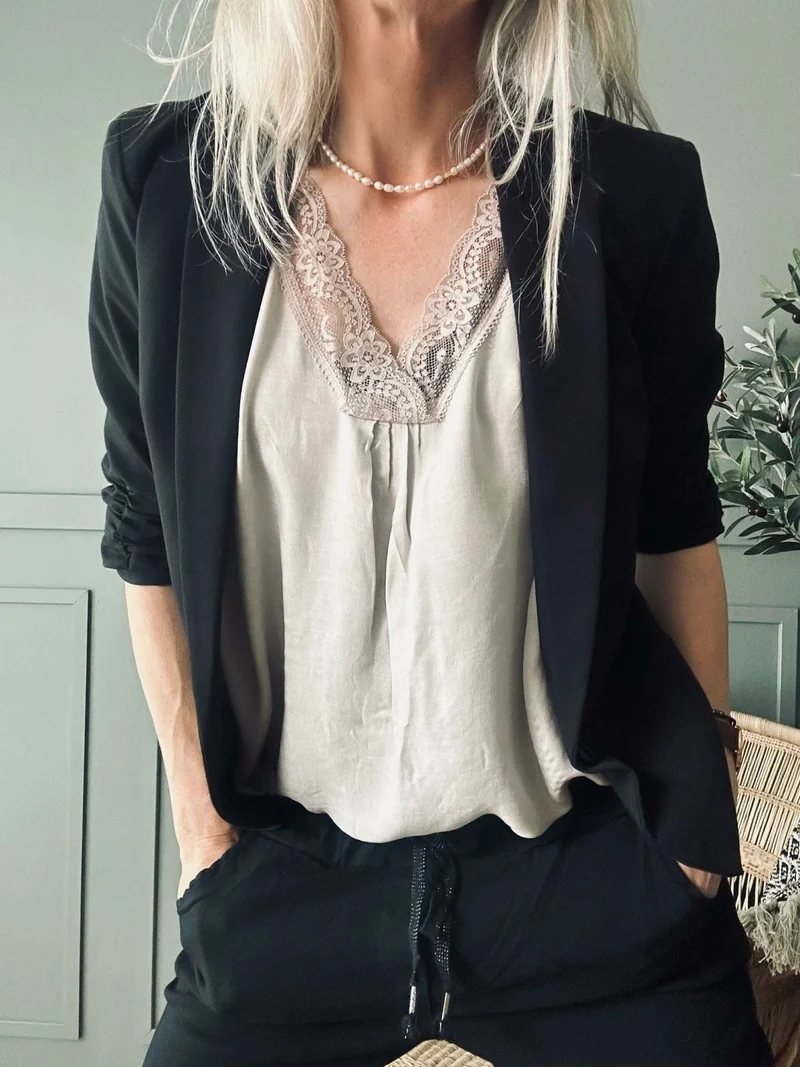 Blus med spets – Beige oversize
