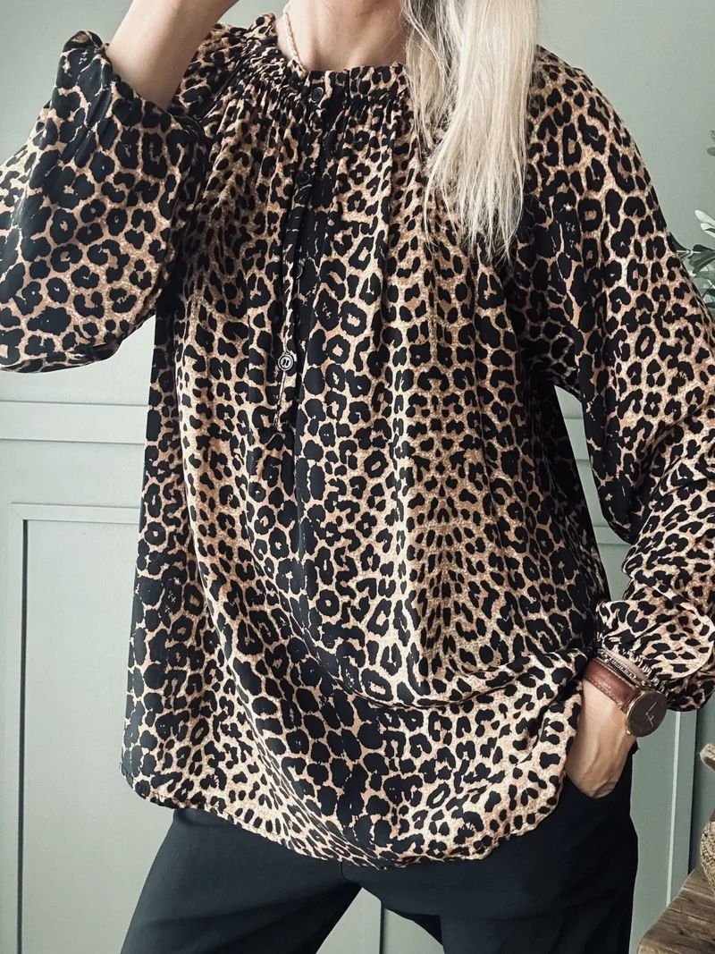 Blus Leopard