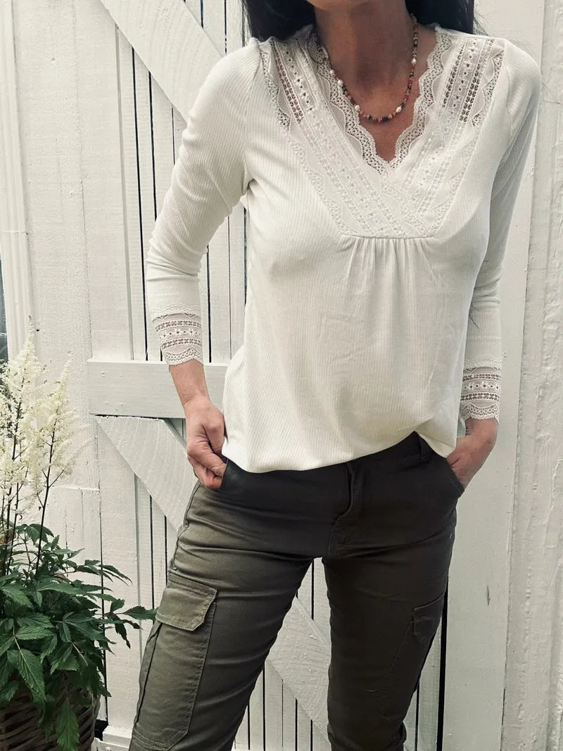 Blus med spets – White
