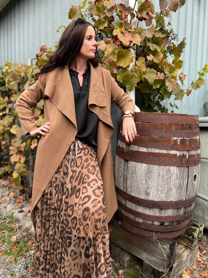 Coat / Cardigan - Camel