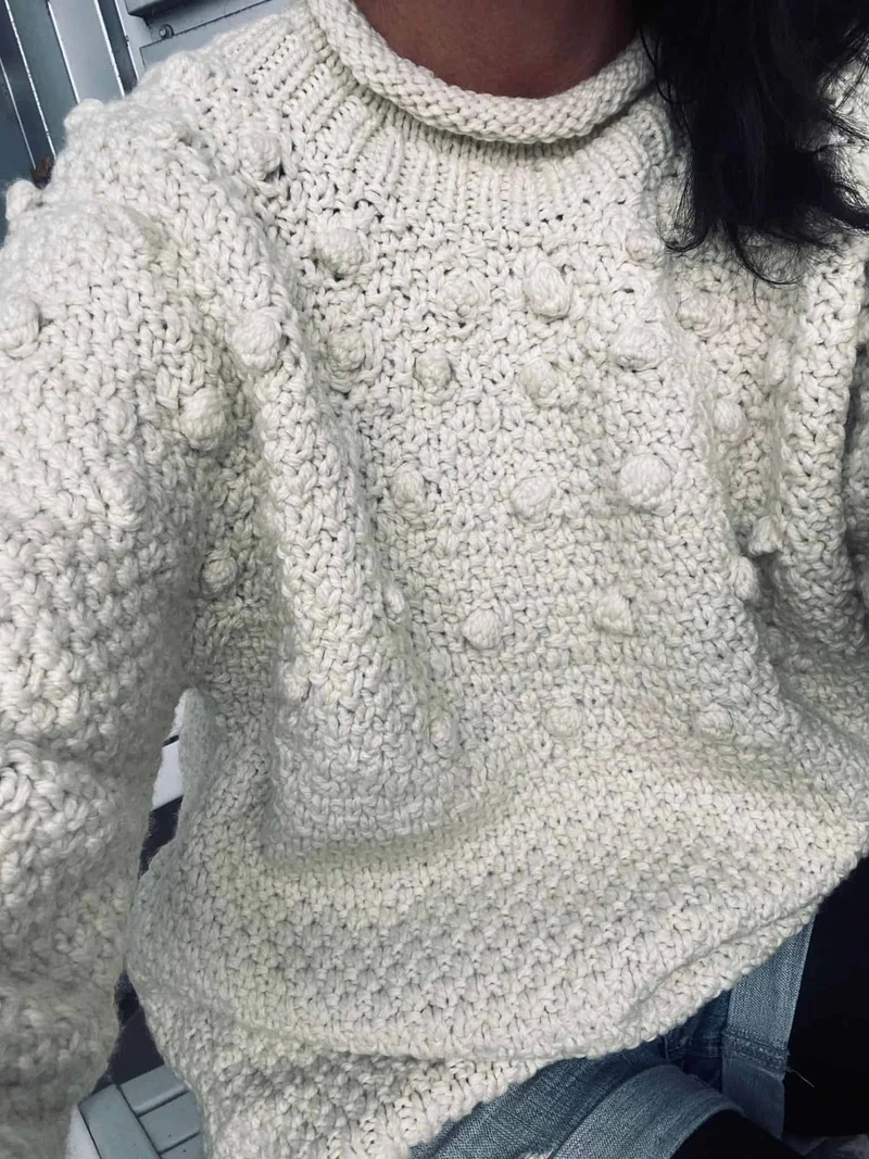 DOT Sweater – M/L
