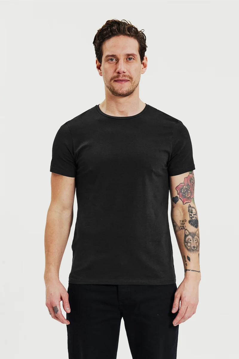 Crew-Neck Slim Black