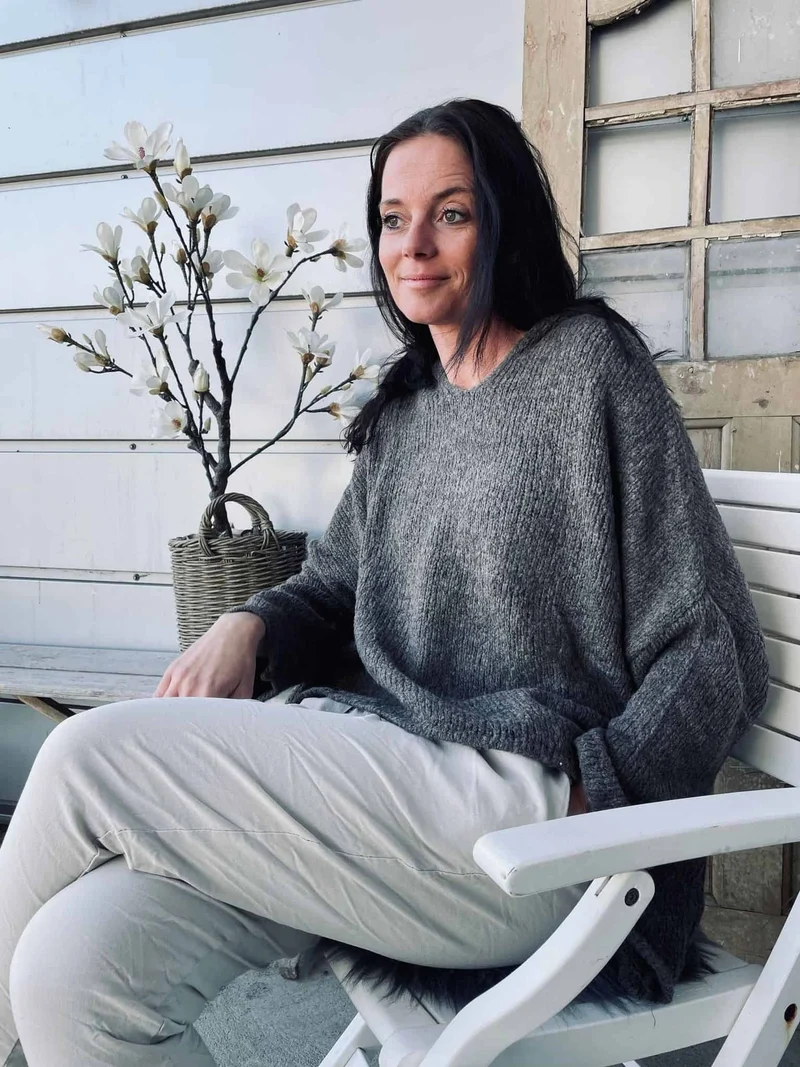Stickad Luvo med luva – Kaffe