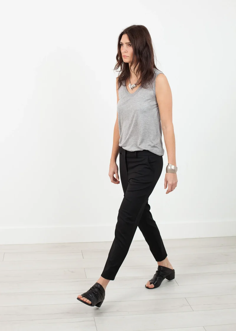 Stretch Fitted Pant in Black