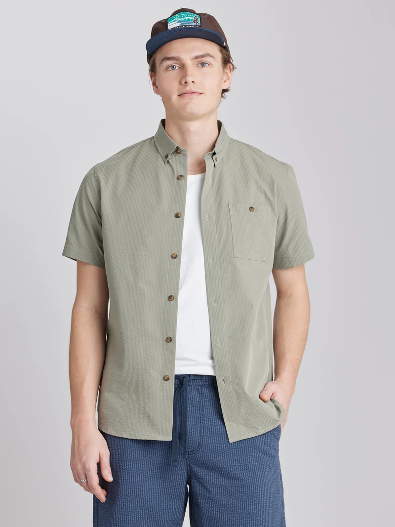 UB Tech Seersucker Button-Up Shirt