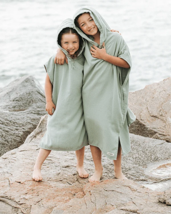 Terra Hooded Poncho Youth - Sage