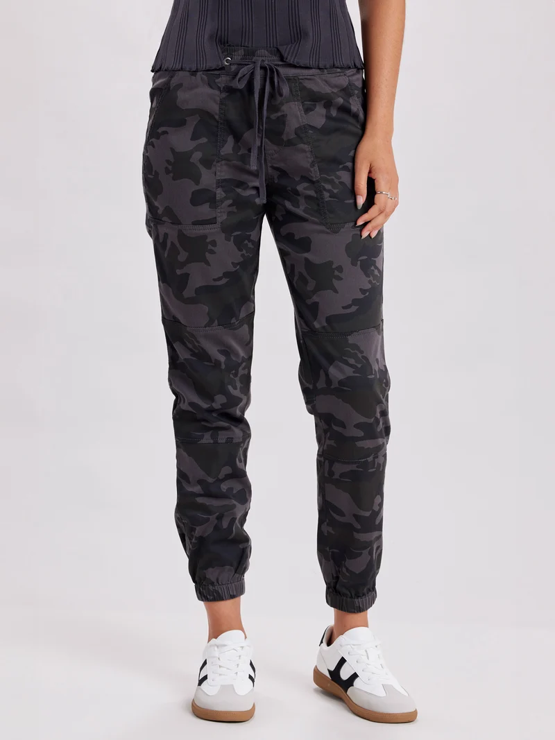 Demerey Sateen Camo Jogger Pant