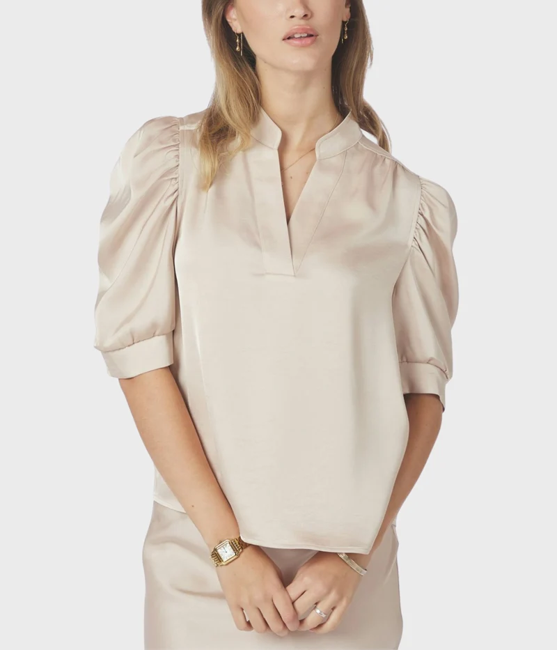 Roella Heavy Sateen Blouse. (720 Champagne)