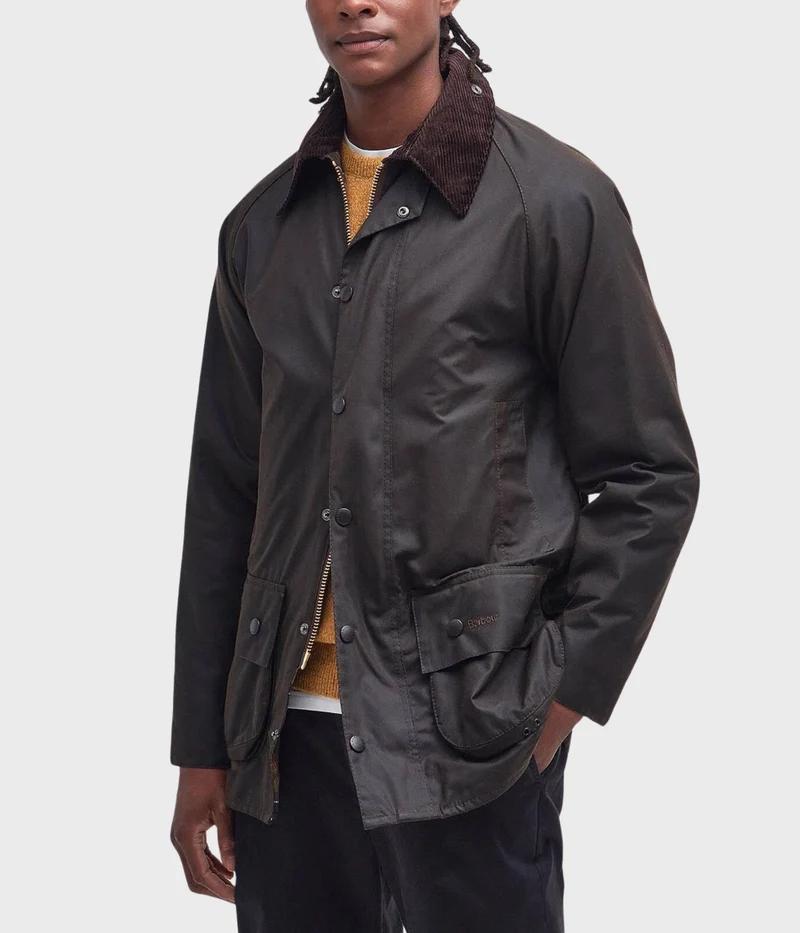 Classic Beaufort Wax Jacket. (OL71 Olive)