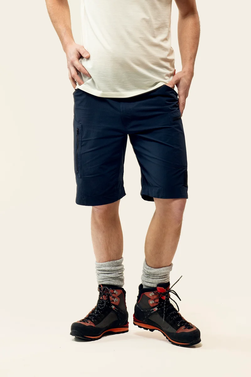 M LITE SHORTS