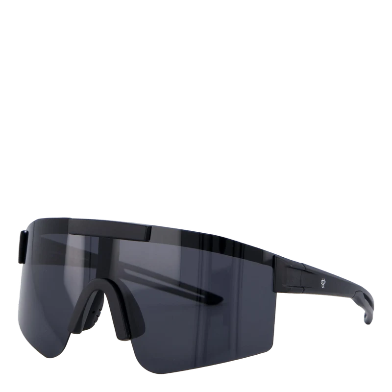 Luca Black / Black