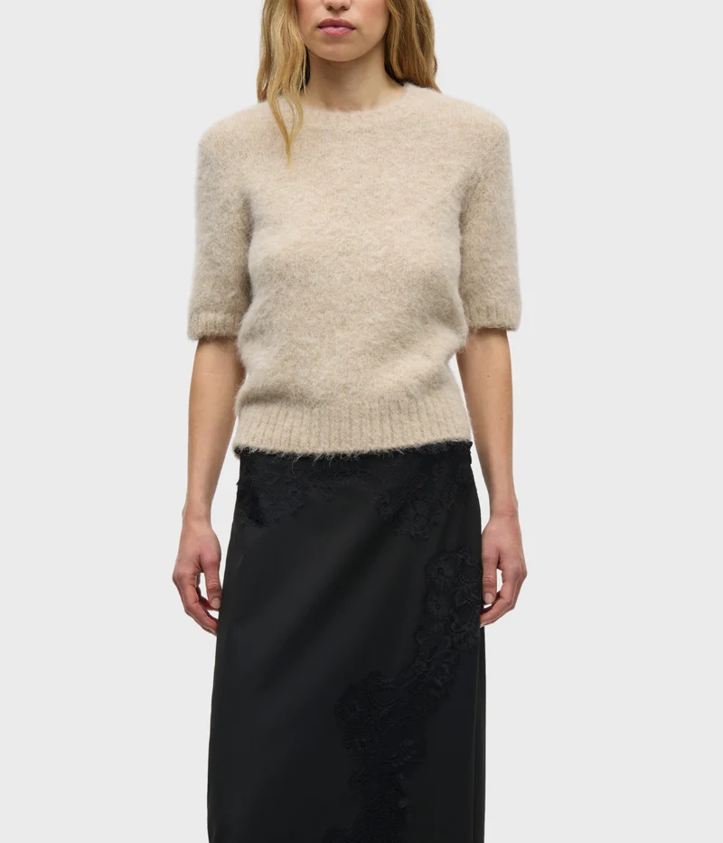 Sajeanne Top 15425. (CLR002866 Blush)