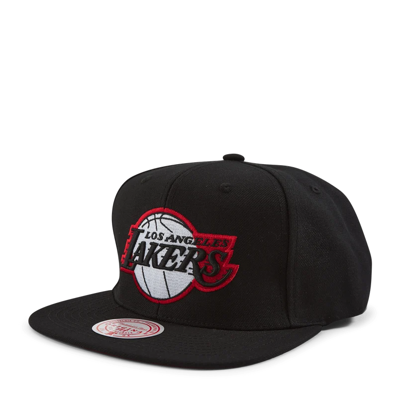 B Snapback