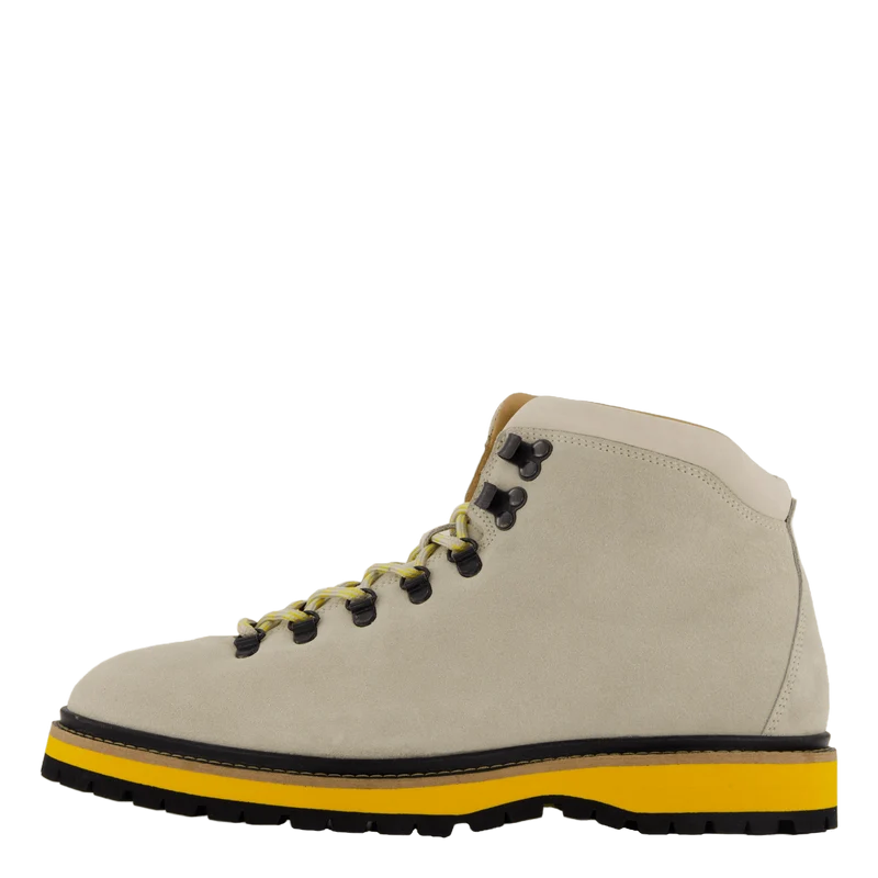 Hiker Sand