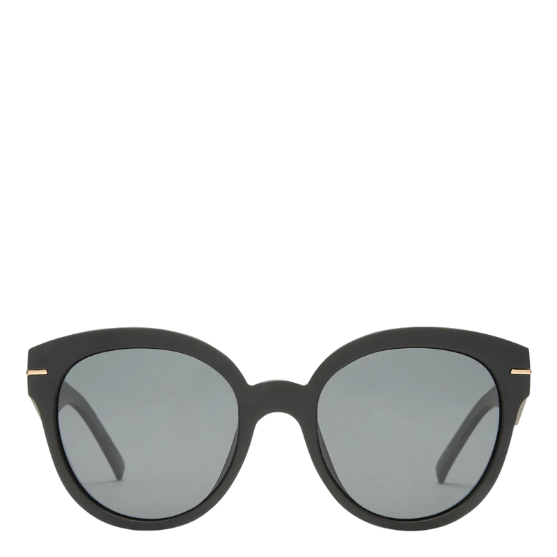 Capacious *polarized*