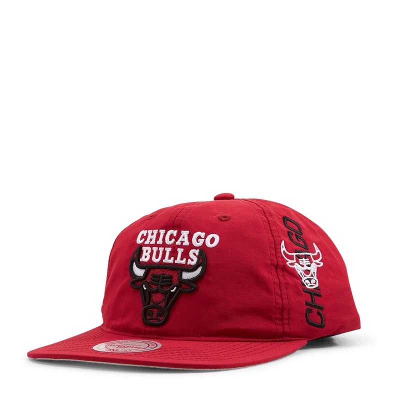 Bulls Nylon Szn Deadstock