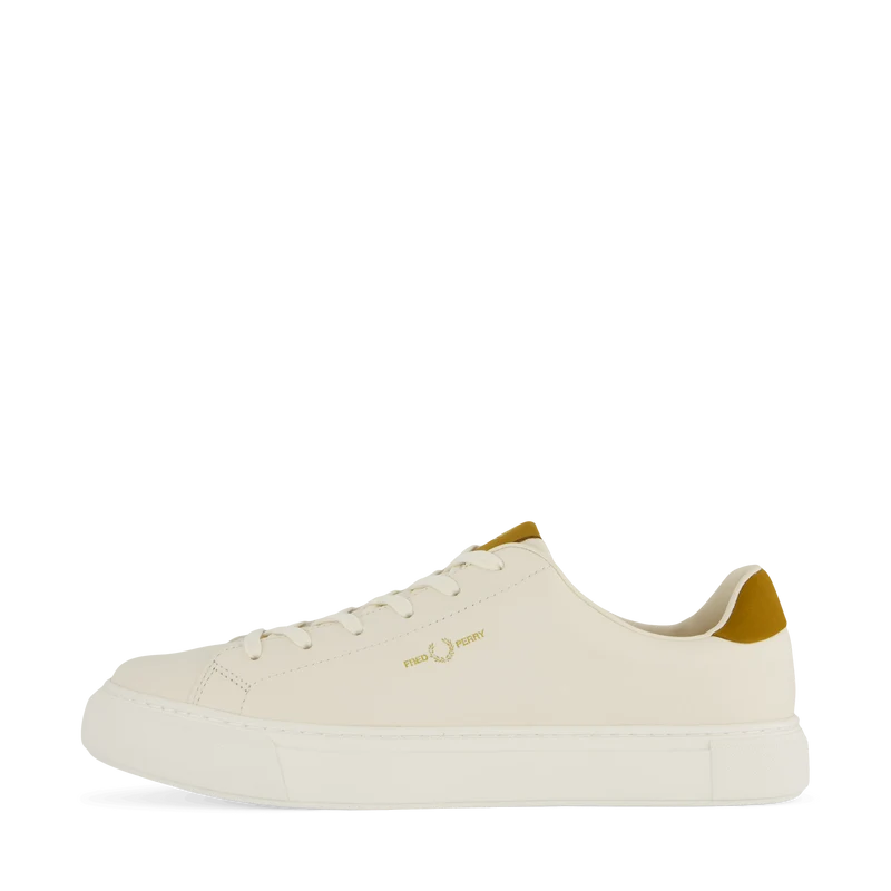 Fred Perry B71 Tumbled Leather 560