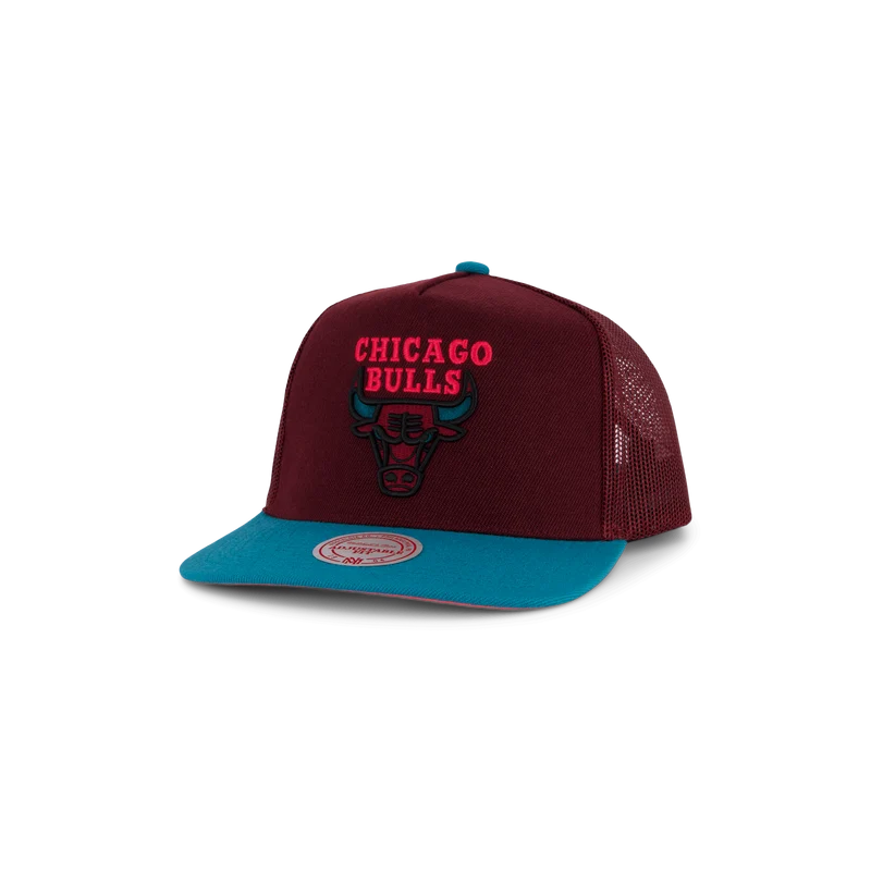Bulls Cake Eater Trucker