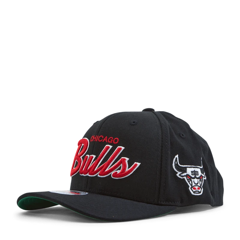 Bulls Foundation Script Stretch Snapback