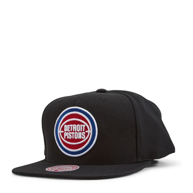Pistons Top Spot Snapback HWC
