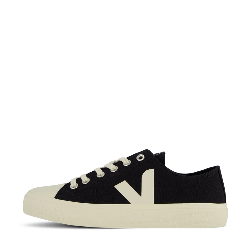 Wata Ii Low Canvas Black Pierre