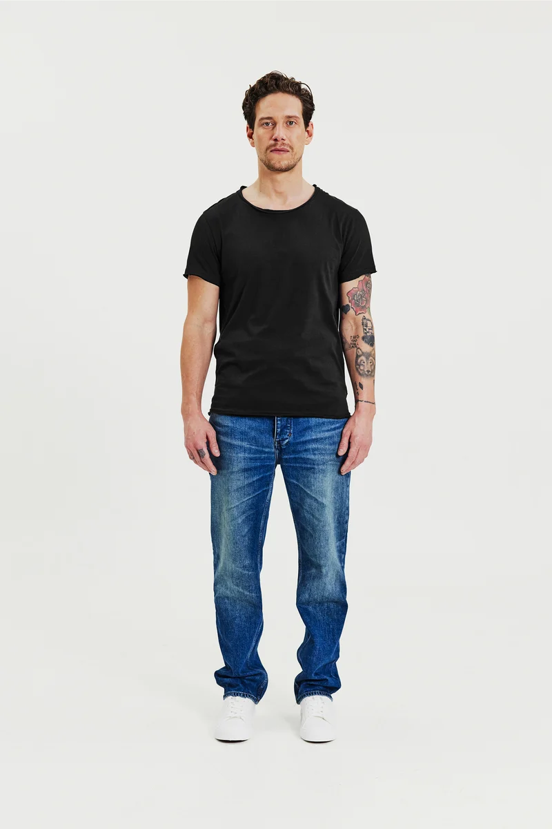 Crew-Neck Relaxed Black